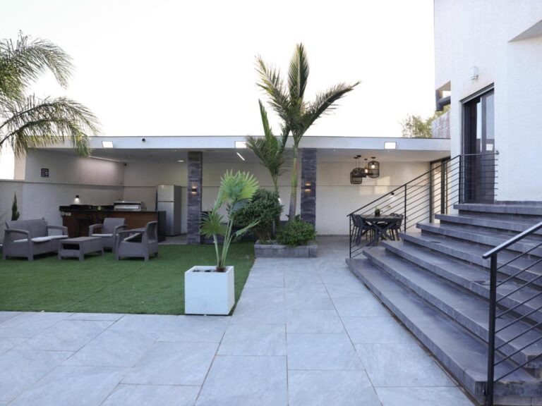 Villa Mandala
